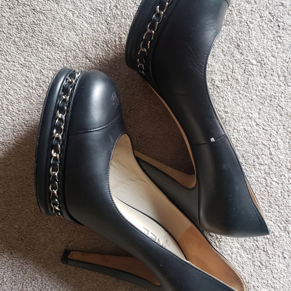 Chanel shoes,black